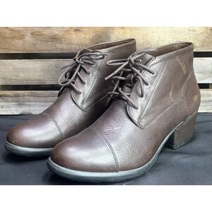 Eastland Women's Size 9 Alexa Leather Lace‎ Up Ankle Boots